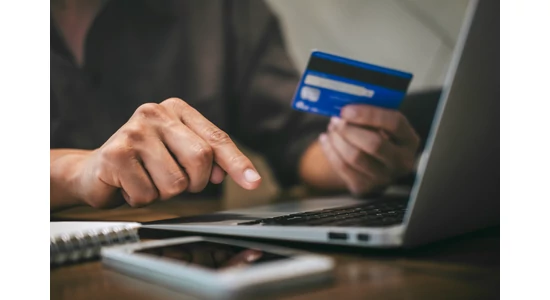 Fizess kényelmesen, online bankkártyával!